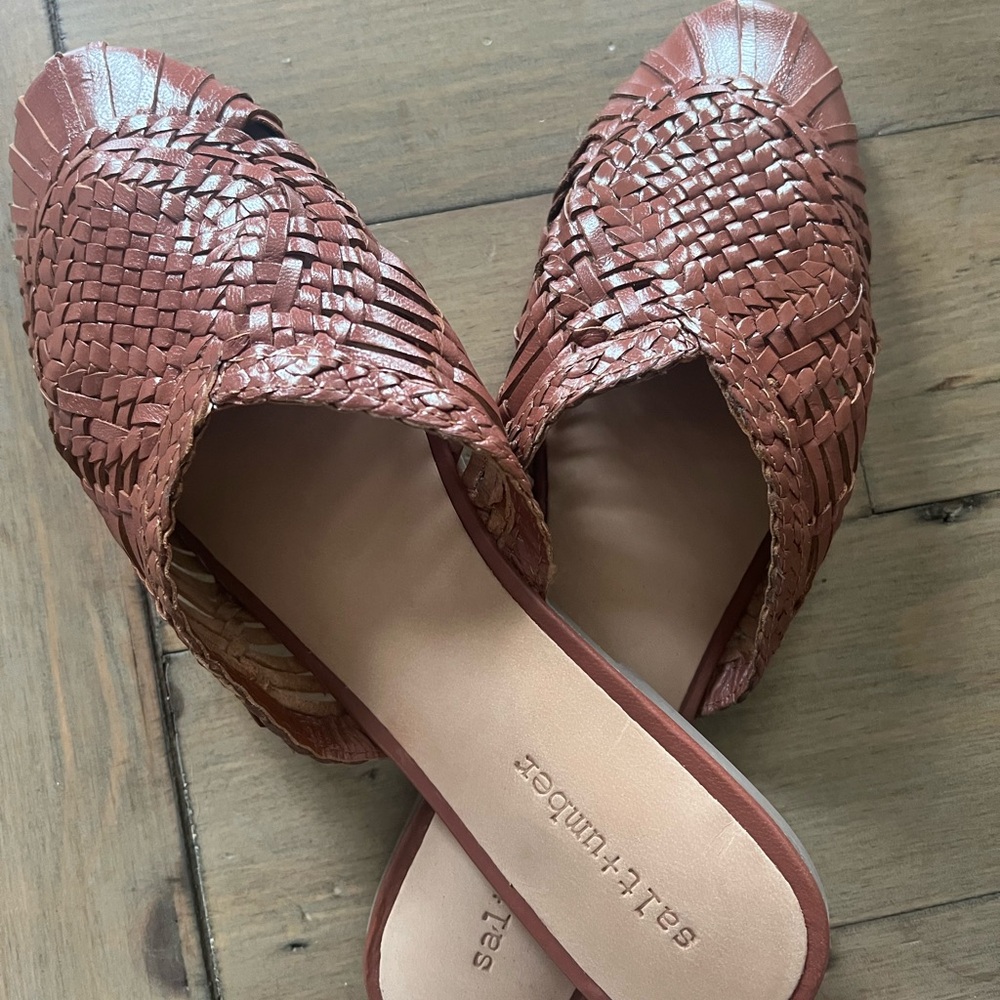 salt and umber Women's Woven Tan Mules